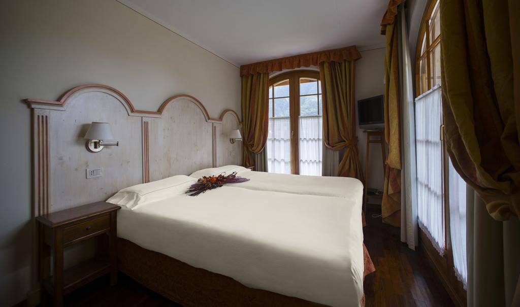 Holidays Dolomiti Apartment Resort Карисоло Екстериор снимка