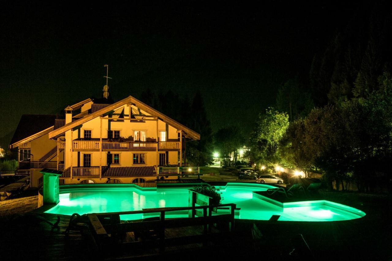 Holidays Dolomiti Apartment Resort Карисоло Екстериор снимка