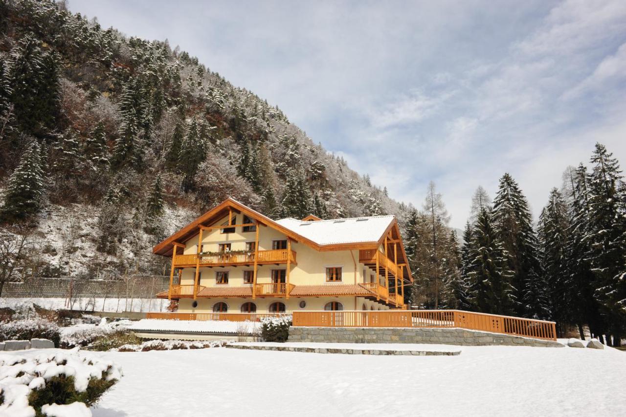 Holidays Dolomiti Apartment Resort Карисоло Екстериор снимка